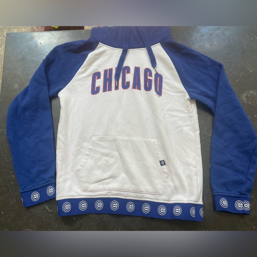 women’s chicago cubs sweatshirt